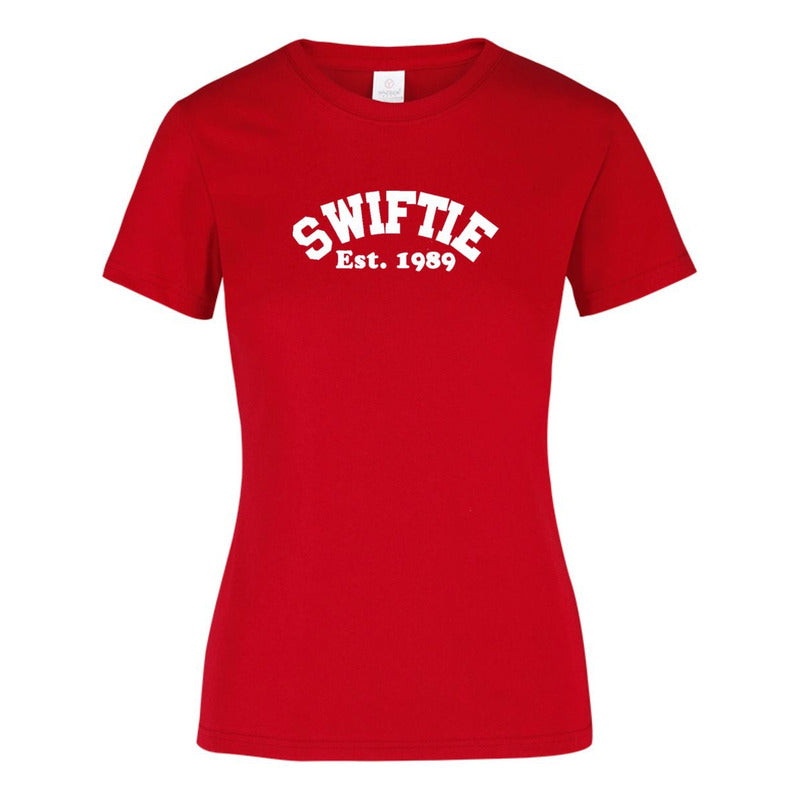 Playera KreaLab de mujer con diseño de Taylor Swift Swiftie Est. 1989, camiseta cómoda y moderna para fans.