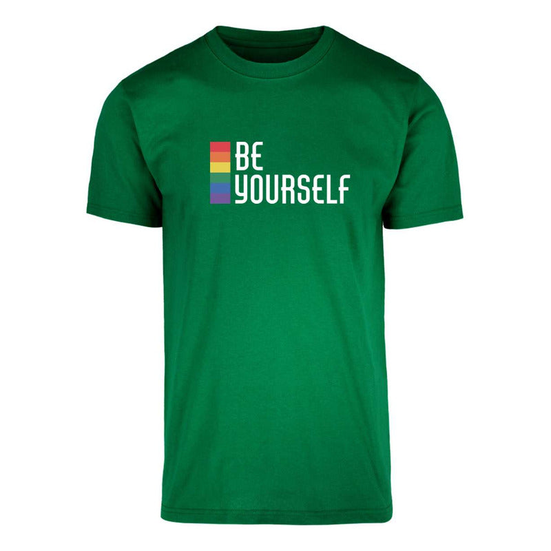 Playera unisex LGBT+ Be Yourself de KreaLab, camiseta colorida con mensaje de orgullo y autenticidad, vista en la imagen.