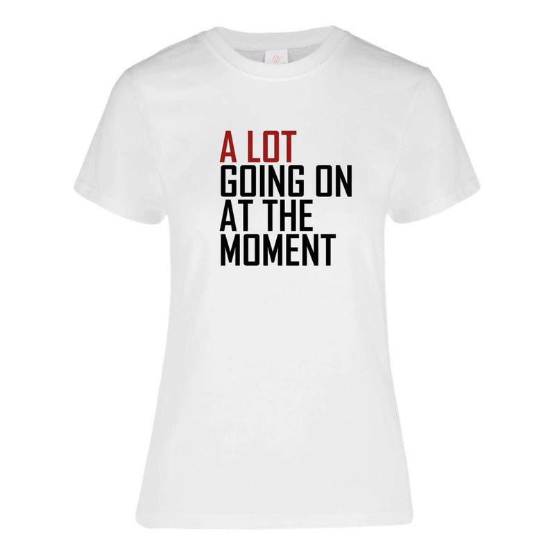 Playera KreaLab de Taylor Swift, modelo A Lot Going On At The Moment, para mujer, color blanco y diseño moderno.
