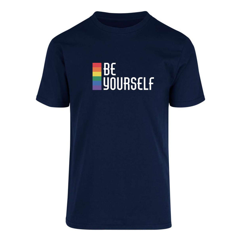 Playera unisex LGBT+ Be Yourself de KreaLab, color vibrante, con diseño que promueve la autenticidad y la inclusión.