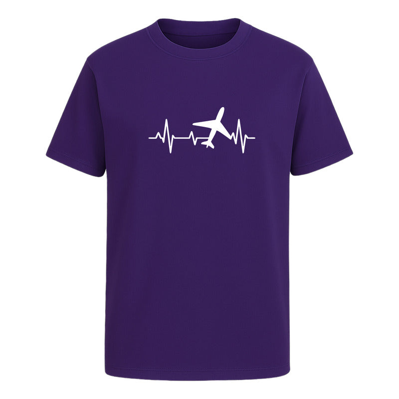 Playera unisex KreaLab con diseño de avión y corazón, ideal para amantes de los viajes, en color y estilo moderno
