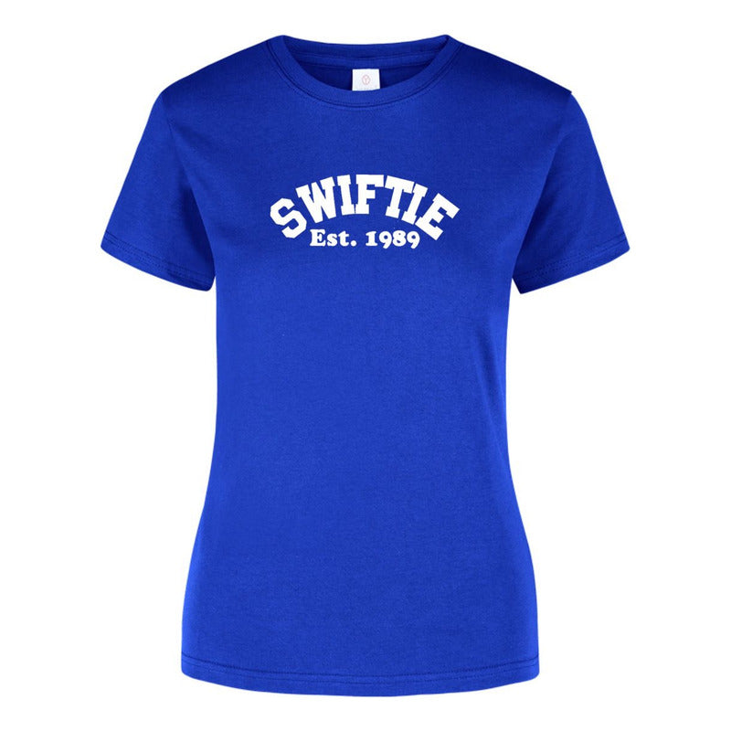 Playera KreaLab de mujer con diseño de Taylor Swift Swiftie Est. 1989, camiseta moderna y cómoda para fanáticas.