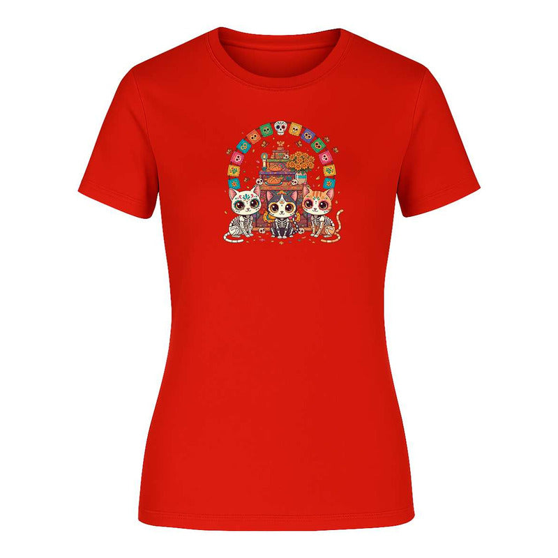 Playera KreaLab con diseño de gatos calavera en ofrenda para el Día de Muertos, ropa de mujer con ilustración colorida.